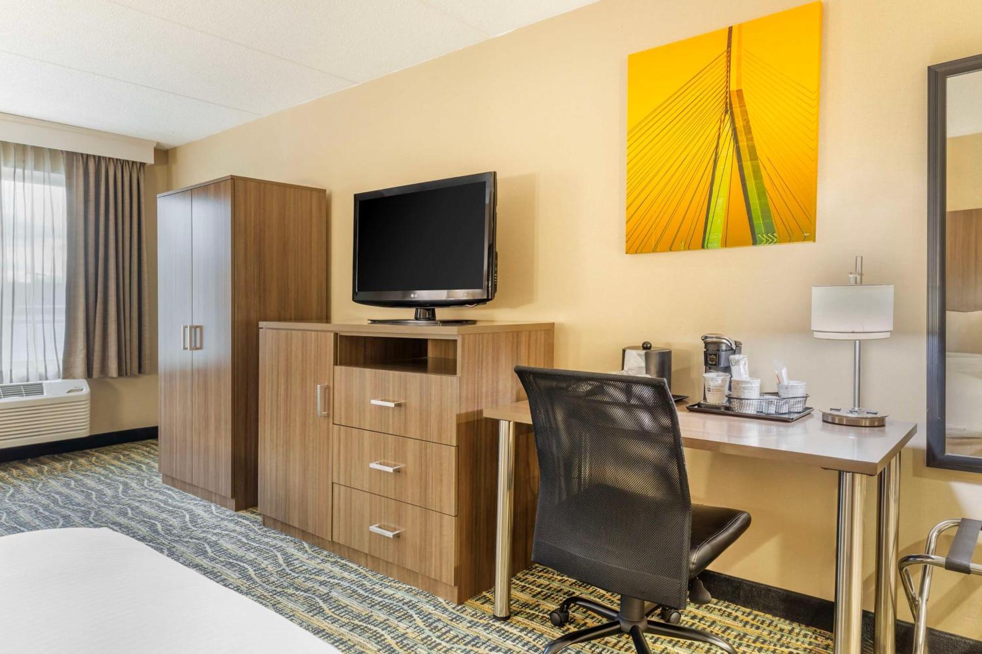 Best Western Plus New Englander Woburn Exterior foto