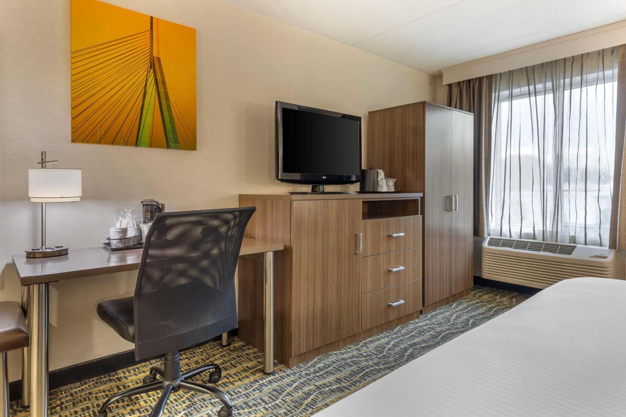 Best Western Plus New Englander Woburn Exterior foto