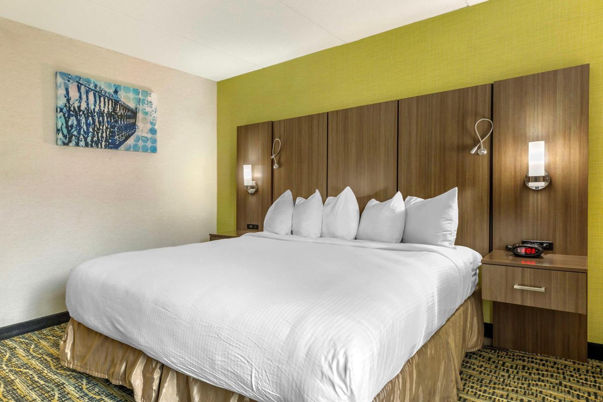 Best Western Plus New Englander Woburn Exterior foto