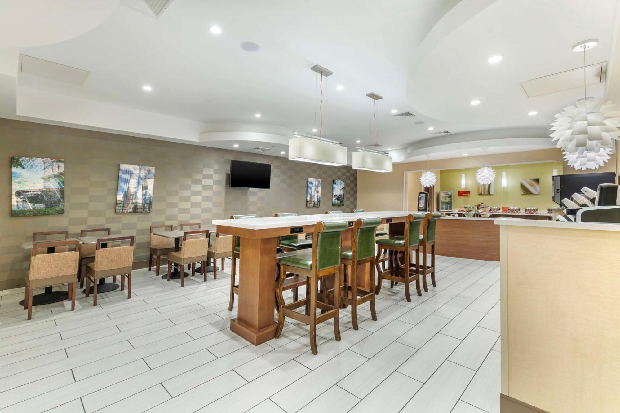 Best Western Plus New Englander Woburn Exterior foto